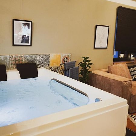 Stilvolles City-Loft Mit Privatem Whirlpool Trier Exterior foto